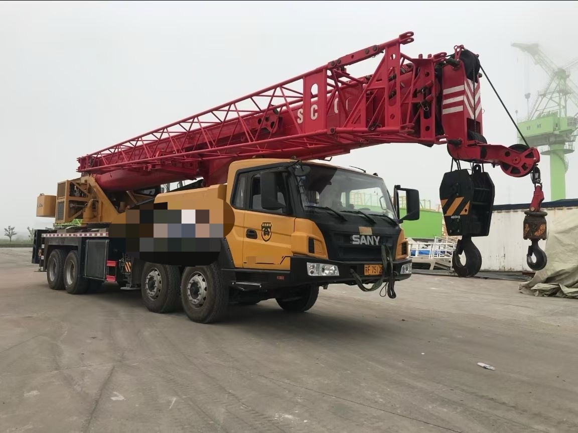 获嘉县工厂设备吊装租赁吊车